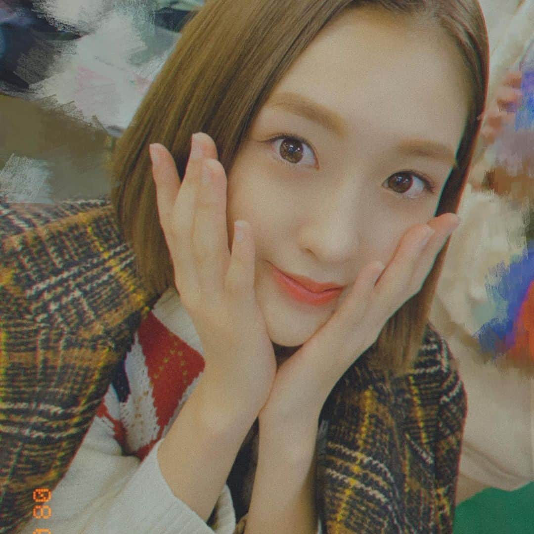 今田美奈さんのインスタグラム写真 - (今田美奈Instagram)「_ 2020年も、もう1週間すぎた~！ やること多くてバタバタしてますが心に余裕をもっていきたいな〜🤍☁️」1月8日 21時35分 - _minaimd.j_