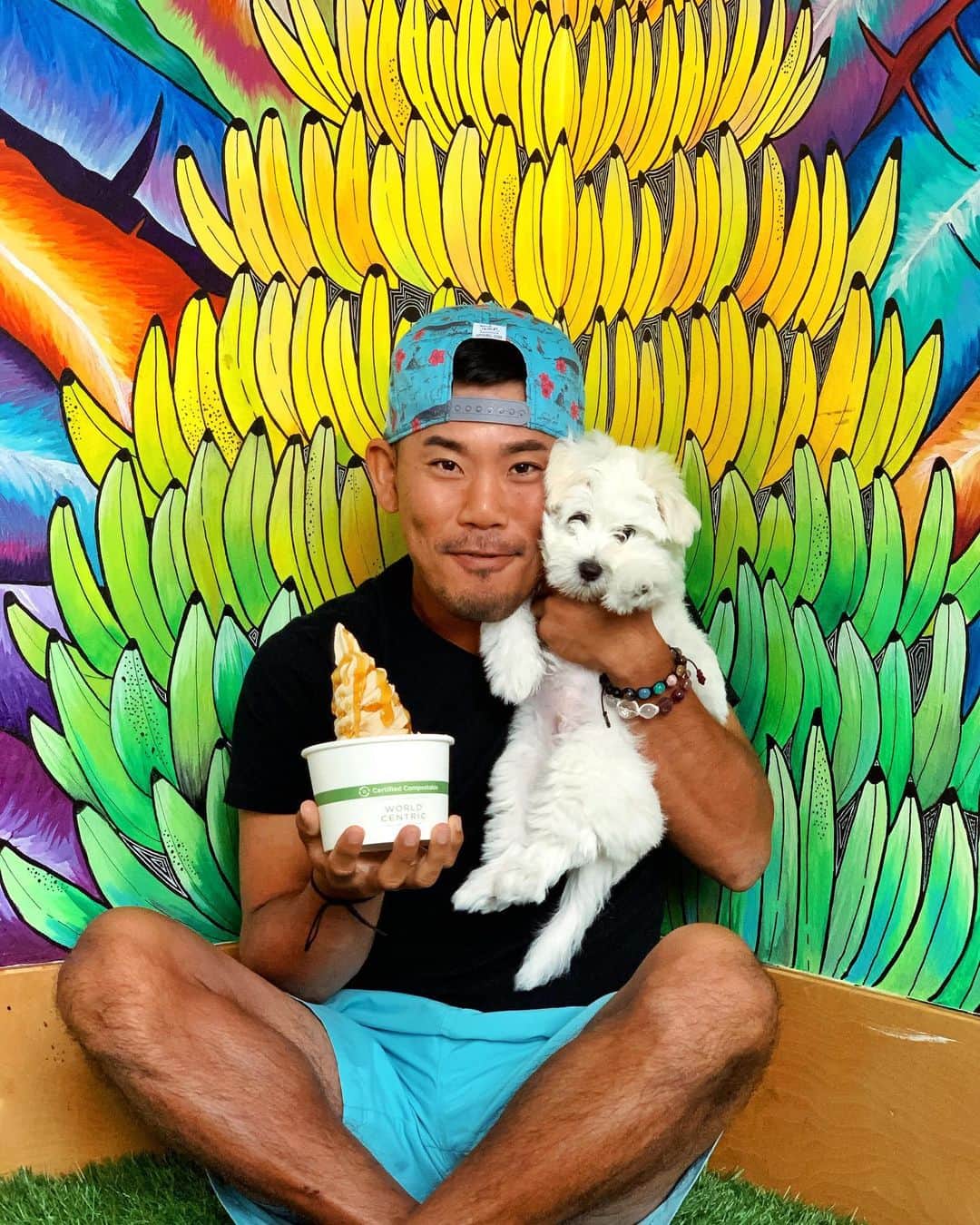 タッド・フジカワさんのインスタグラム写真 - (タッド・フジカワInstagram)「So every year for my birthday I go to eat @banan and take pics with my dog. Lolol! 🙃Honestly though, I'm a bit offended and disappointed that the hot guy wasn't/isn't working at Banan anymore. I mean I didn't even get his name so I could stalk him!!🥺🤧🤣🤣 But like on the real...I'm 29?? Like how? 😭 Seems like I was just turning 21. Lolol. 🤔 Thank you all so much for the messages! ♥️ Looking forward to my final year in my 20's. Going to finish it off strong!! Lots of growth and learning to do. And I'm ready for it! 🥰 • •  #birthday #happybirthday #puppy #dog #selfie #smile #professional #golfer #athlete #asian #life #love #home #hawaii #oahu #travel #adventure #pride #visibility #inspiration #gay #instagay #gayguy #gayboy #inclusion #lgbtq #advocate #activist #instagram #influencer」1月9日 7時54分 - taddy808