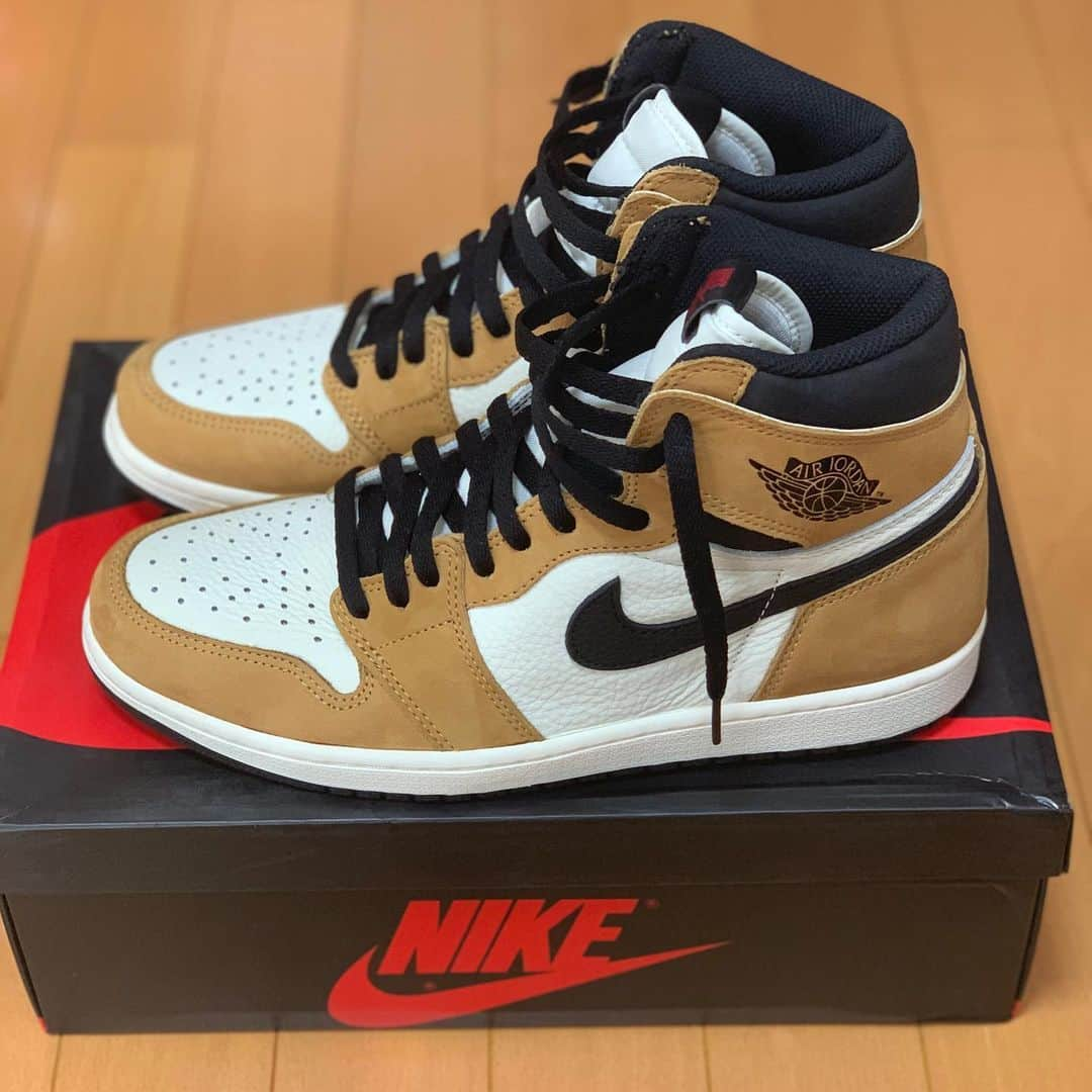 岩本煌史さんのインスタグラム写真 - (岩本煌史Instagram)「got new kicks!! NIKE AIR JORDAN 1 RETRO HIGH OG ROOKIE OF THE YEAR  #nike #ナイキ #airjordan #airjordan1 #aj1 #airjordan1high #airjordan1rookieoftheyear #airjordan1rookie #rookieoftheyear #snkrs #prowrestler #プロレスラー #三重県 #桑名市 #出身 #岩本煌史 #sneaker #スニーカー #スニーカー大好き #足元倶楽部 #キモ撮り#スニーカーヘッズ #イワモトヘッズ」1月9日 0時03分 - koji_iwamoto