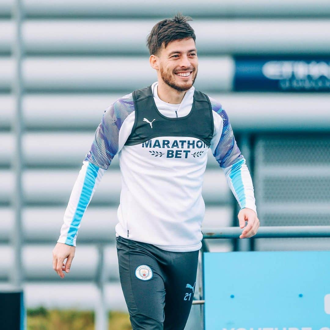 マンチェスター・シティFCさんのインスタグラム写真 - (マンチェスター・シティFCInstagram)「Alllllll the 😁😁😁⠀ ⠀ #ManCity」1月9日 1時12分 - mancity