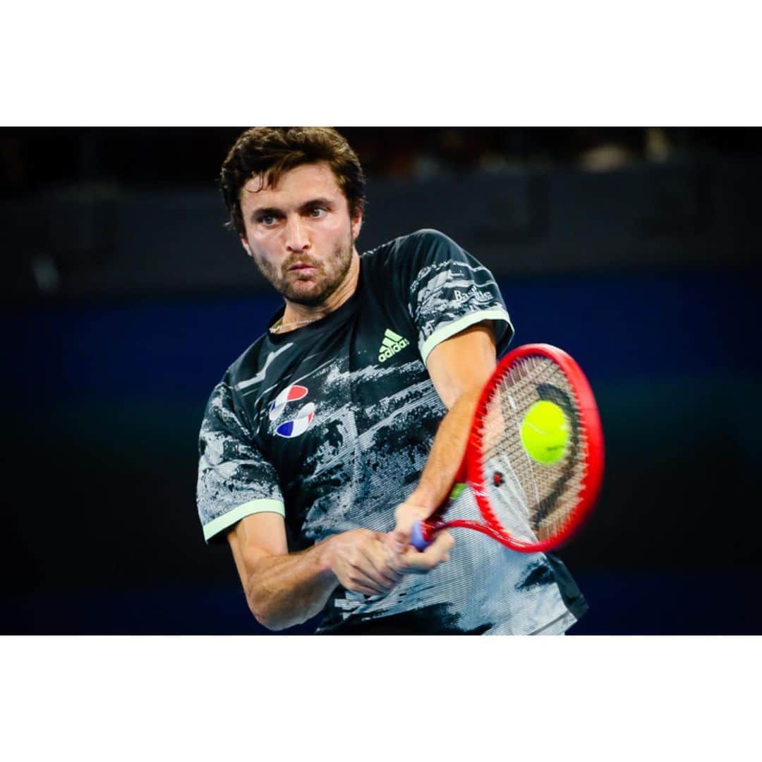 ジル・シモンのインスタグラム：「Let the season begin ! ALLEZ GILOU ! 💥 #GillesSimon #ATPCup」