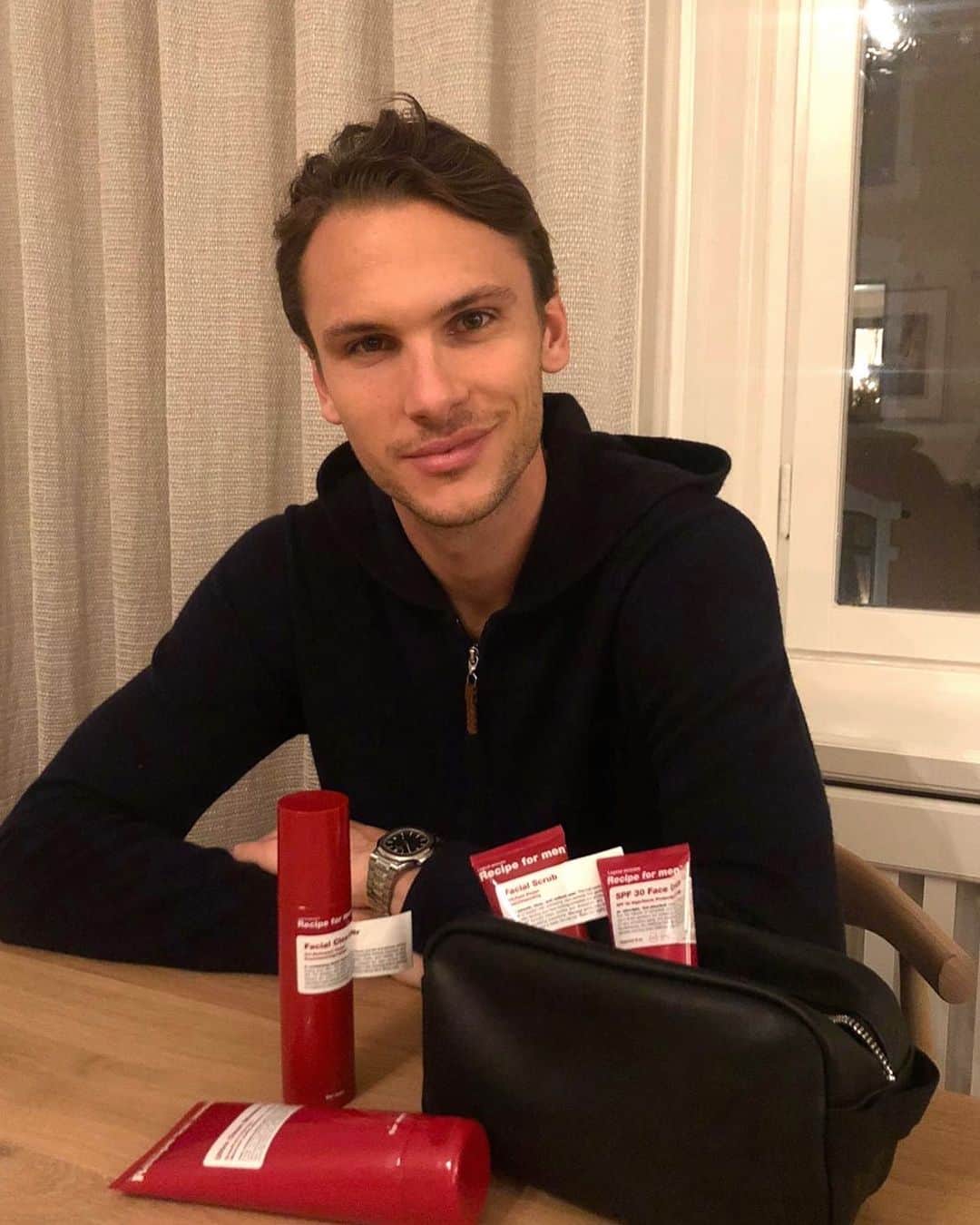 アルビン・エクダルのインスタグラム：「I’m really happy to start this collaboration with Recipe for men, a Swedish brand that I really like. They offer us men great skincare products with high quality 🙌🏼@recipeformen」