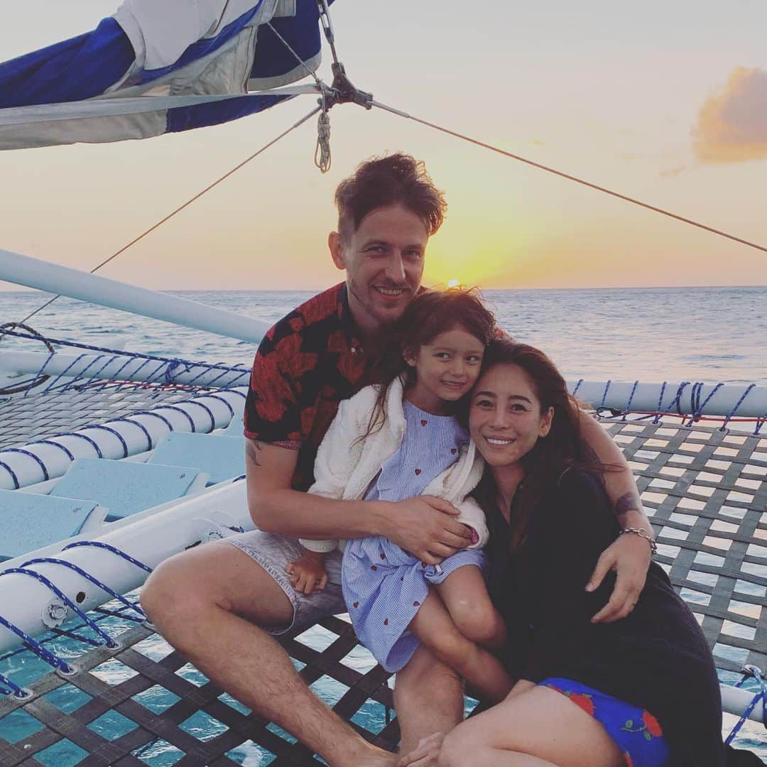 大桑マイミのインスタグラム：「楽しすぎた今回の旅。 沢山の方達と一緒の時間を過ごして 綺麗なBEACHへ毎日行けるだけで 心も体も癒された。  この空気に触れるだけで満たされてゆく〜  おはよう🌞」