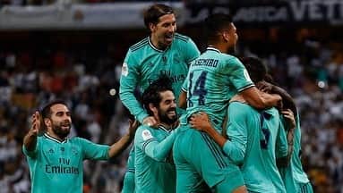 アルバロ・アルベロアのインスタグラム：「Partidazo espectacular del equipo. ¡Exhibición! Hemos disfrutado muchísimo comentando el partido en #RMTV. ¡HALA MADRID!」