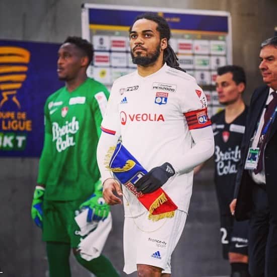 のインスタグラム：「✅ #lioninlyon#blessed」