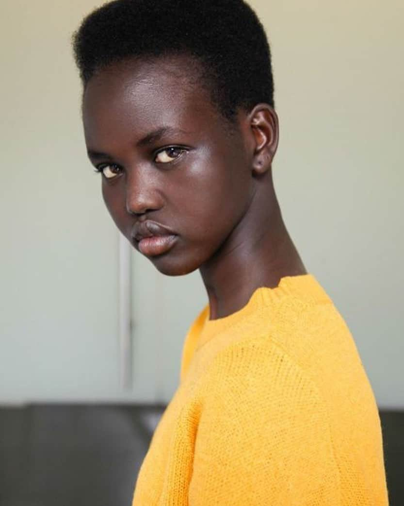 ガブリエル・ユニオンさんのインスタグラム写真 - (ガブリエル・ユニオンInstagram)「This week’s #WCW is the stunning and dynamic South Sudanese-Australian model, Adut Akech Bior. She spent her early years in a refugee camp in Kenya, and she attributes this life of violence and fear to what taught her the power of gratitude . In school she was bullied for her skin tone and her gap, and now she has owned those aspects of herself and  made  it into a brand of self love!  She started her modeling career at 16 years old, and just three years later has graced the cover of countless magazines and has garnered awards and honors like: , 2019 BFA - Model of The Year, 2019 Industry vote - Model of The Year, 2019 Time - 100 NEXT List… just to name a few. Beyond her beauty, she is set to work with the U.N. to help refugees at her former camp, and one day she wants to build a school, a hospital, or a modeling agency in South Sudan. Keep on shining. Let us lift her up in the light of goodness and hold her there.」1月9日 6時25分 - gabunion