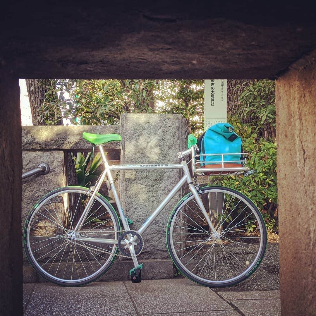 山下晃和さんのインスタグラム写真 - (山下晃和Instagram)「【BIKE】Commuter bikes need to match colors with clothes fashion.  #commuterbike #singlespeed #trackbike #cargobike #streetbike #green #ミドリ好き @origin8cycling  @nitto_handlebar_works  @circles_jp @ral.life  #nitto #abus @fyxation @abus_cycling_usa  #keenambassador #keenjasperrock #keenjapan #onigiri #refrector #bike #bikeshop #Japan #TOKYO #mensmodel #duraace #cycling #bicycle #commuterbike #bikepics」1月9日 16時58分 - travel_akikazoo