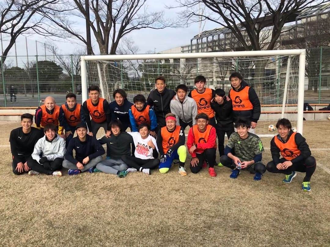 加藤弘堅のインスタグラム：「今年もホークスの選手達とサッカーさせてもらいました。 今宮くん率いるチームKENTAとギラヴァンツで！ 毎年ありがとうございます！ #福岡ソフトバンクホークス #ソフトバンクホークス #今宮健太 #高田知季 #周東佑京 #川瀬晃 #東北楽天ゴールデンイーグルス #楽天イーグルス #村林一輝 #福島レッドホープス  #古長拓 #ギラヴァンツ北九州 #本山雅志#岡村和哉#中山開帆 #川上竜#福森健太#新垣貴之#河野貴志 #レレ#町野修斗#生駒仁#髙橋大悟 #佐藤颯汰#加藤弘堅」