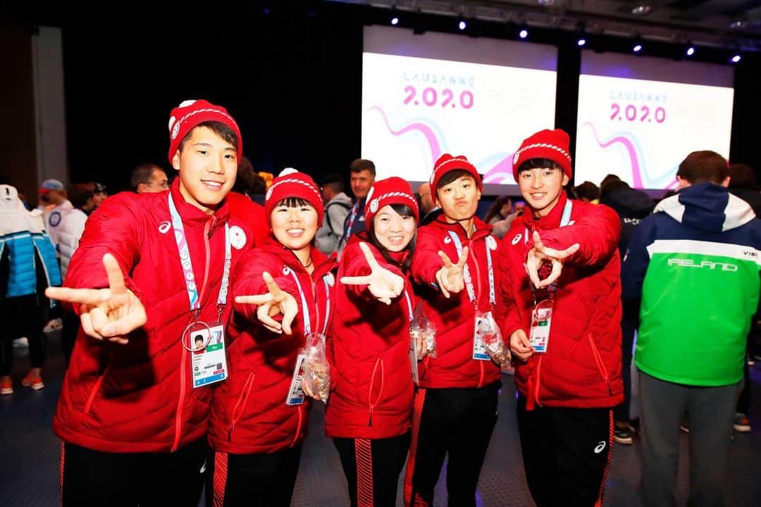 日本オリンピック委員会さんのインスタグラム写真 - (日本オリンピック委員会Instagram)「【ローザンヌユースオリンピック】開幕を翌日に控えた8日、参加選手団を歓迎するウェルカムセッションが選手村で行われました 🇨🇭🇯🇵 ･ ❄️Lausanne Youth Olympics❄️ Welcome Session ･ #Lausanne2020 #YouthOlympics #YouthOlympicGames #ユースオリンピック #がんばれニッポン #TEAMNIPPON #japaneseolympiccommittee . 📷AFLOSPORT, PHOTO KISHIMOTO」1月9日 10時36分 - teamjapanjoc