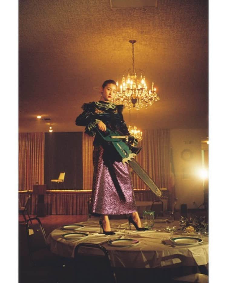 パク・ソダムさんのインスタグラム写真 - (パク・ソダムInstagram)「#wonderland  Photography and words @james.pdf  Fashion @juliannmccandless  Make-up @sun_ha_holic」1月9日 11時29分 - imsodamm