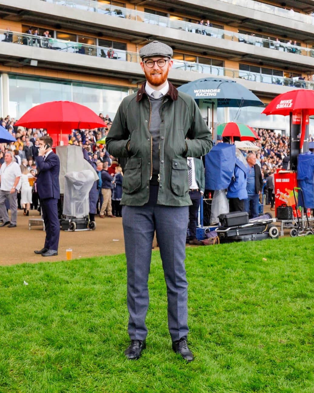 POPEYE_Magazineさんのインスタグラム写真 - (POPEYE_MagazineInstagram)「Barbourのジャケットは本場・イギリスではどう着られているのか？ Samは医学を専攻する大学生。今日は英国の伝統であるアスコット競馬場のレースにやってきた。T.M.LewinのシャツにMoss.Bros.のタイにBarbourのビデイル、というカントリージェントルマンなスタイル。#popeyemagazine #stylesample #ascot #barbour」1月9日 12時01分 - popeye_magazine_official