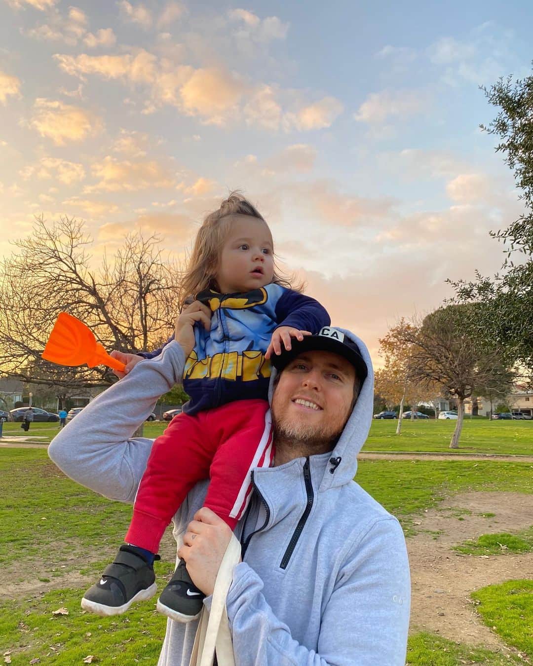 ジェシー・カーマイケルのインスタグラム：「California Dreaming with the Bubbs.  Xoxo 📷 @taralank」