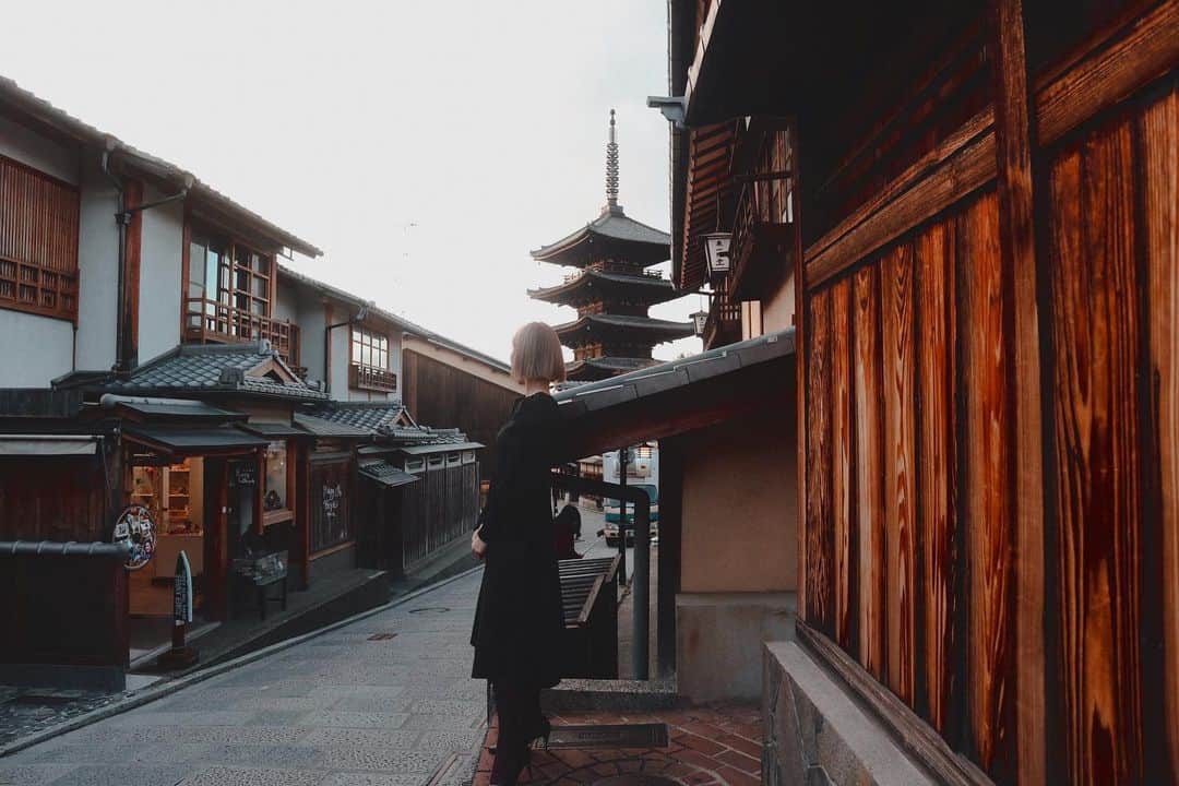 鹿の間さんのインスタグラム写真 - (鹿の間Instagram)「お仕事で京都来てます(*´꒳`*) 皆様とてもフレンドリーで道教えてくれたり、お話ししたり、素敵な町だな ゆっくり旅館に泊まったりしたい〜☀︎」1月9日 18時23分 - rhodon41