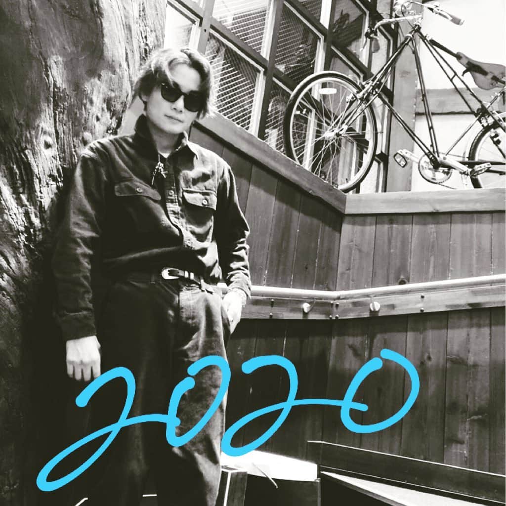 矢野聖人さんのインスタグラム写真 - (矢野聖人Instagram)「遅くなりましたが2020年も宜しくお願い致します。 お餅は大根おろしに海苔ちぎって食べる派です！  #2020 #正月 #もち #餅 #新年」1月9日 18時17分 - masato_yano