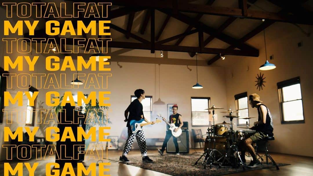 Shun さんのインスタグラム写真 - (Shun Instagram)「【NEW SONG “My Game” 】 ・ ・ ストリーミング&ダウンロードで本日リリース🔥🔥🔥 みんなの熱い感想待ってるぜー🤘🏻 ・ ・ 今夜(1/9)は20:30から @totalfat_japan アカウントにてインスタライブ🔥 ⬇️ そして21:00〜 “My Game”のMVをYoutubeでプレミア公開🔥 ・ ・ アルバム発売まで２週間切ったぜ！20周年イヤーの今年はこのアルバムを背負って、強く泥臭くブチ抜きます🤘🏻🤘🏻🤘🏻 ・ ・ しばらくストーリーズが騒がしくなるけど優しく見守ってね🙏🏻😂新譜関連の投稿はガンガン拾います🤙🏻 ・ ・ #TOTALFAT」1月9日 13時22分 - totalfat.shun