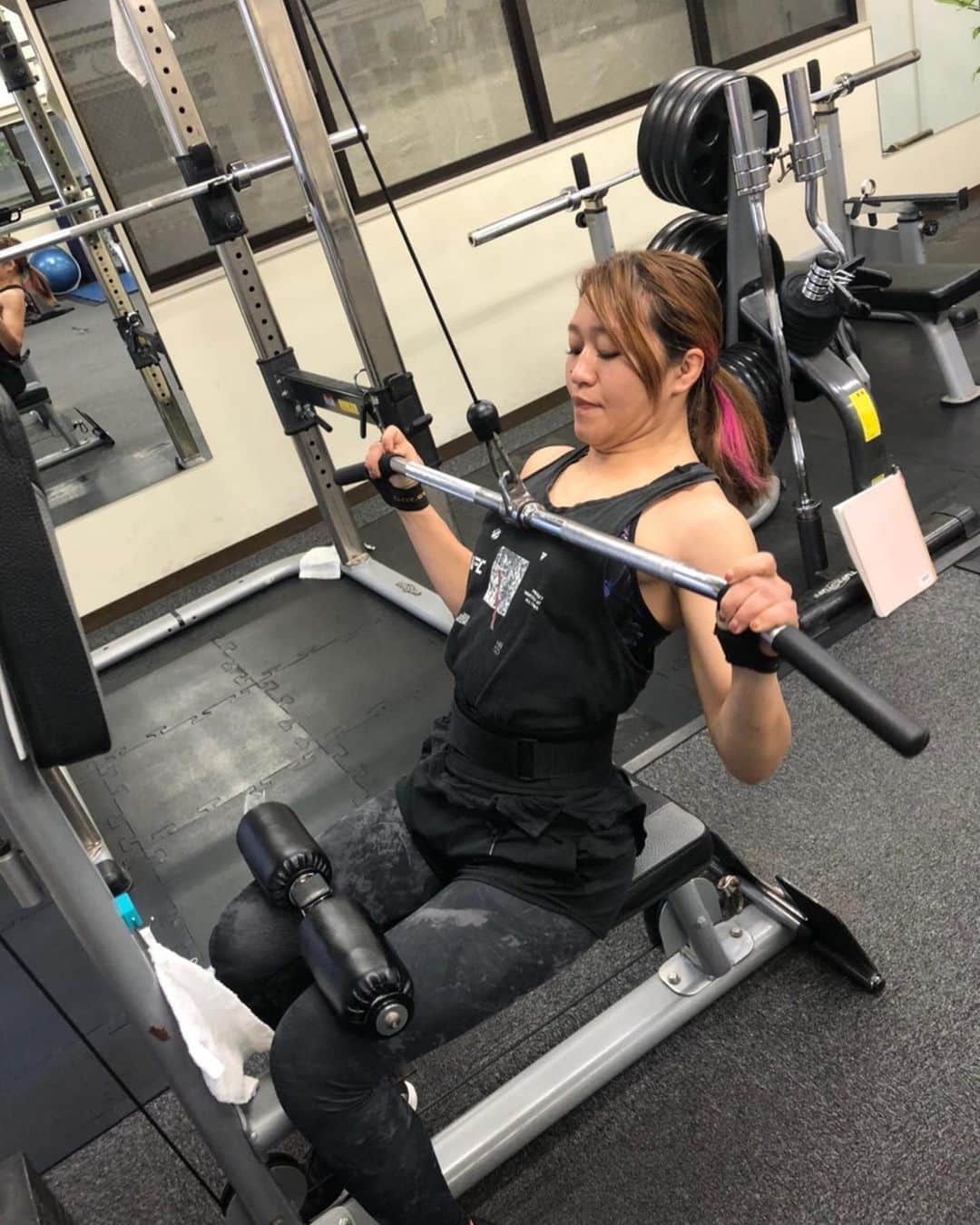 朱里さんのインスタグラム写真 - (朱里Instagram)「‎だいぶ体調が良くなったので　⁦‪#training‬⁩ ٩( 'ω' )و✨ ‎心配してくれた方ありがとう😊  #fitness #fitnessgirl #fit #gym #gymgirl #body #muscle #diet #フィットネス　#ジム　#トレーニング」1月9日 13時22分 - syuri_official