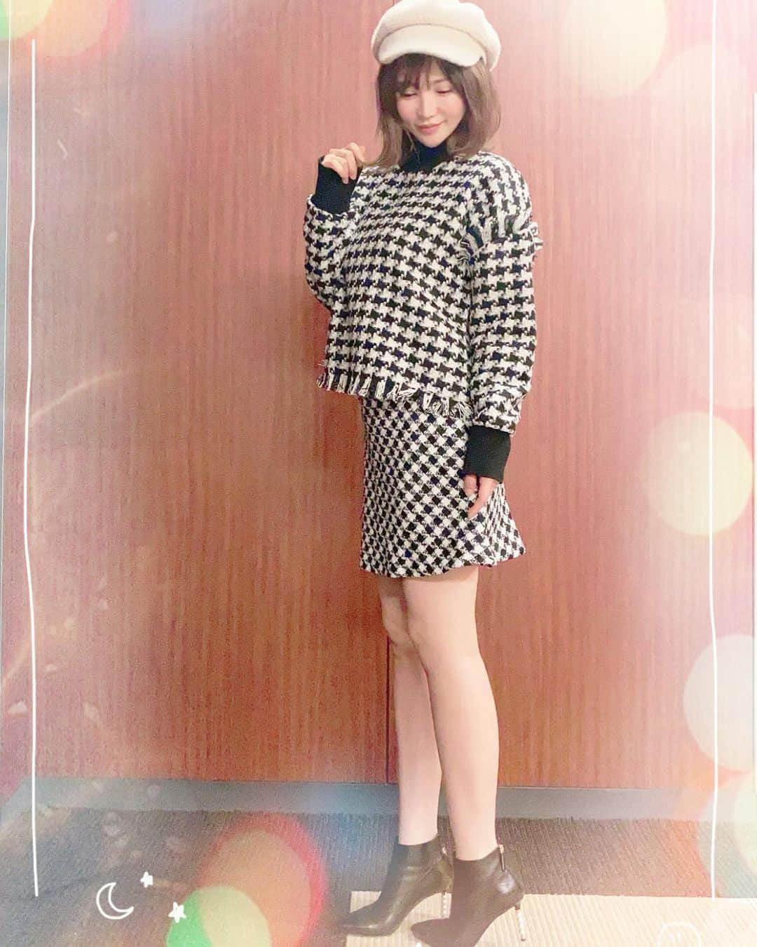 里美ゆりあのインスタグラム：「可愛い洋服は トップス、スカート、キャスケットは @teftef.shop さんのだよ🌼.* 今日も#YouTube 撮影〜^^ #千鳥 #洋服 #fashion」