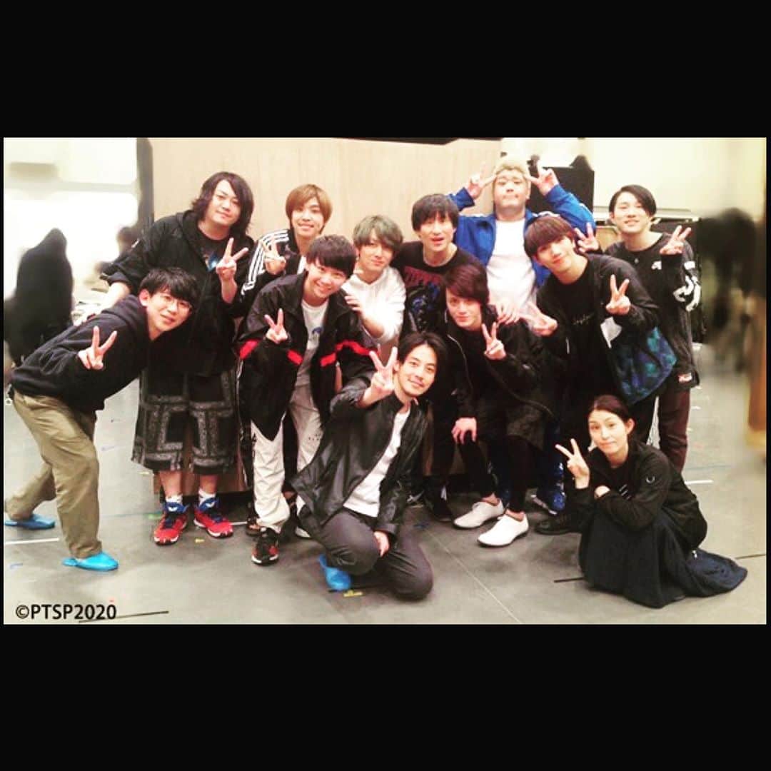 のインスタグラム：「昨日は初通し稽古でした。ようやく繋がった！ 原作者の西野さんが見学に来て下さいました^ ^ #プペルstage」