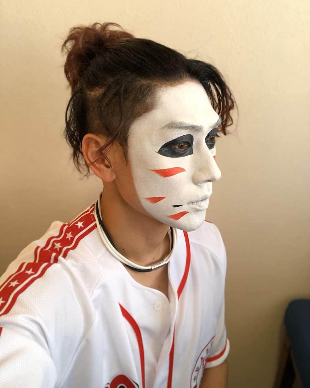 樽美酒研二さんのインスタグラム写真 樽美酒研二instagram 今年初の白塗り お肌の調子がすこぶる良き さぁ今年も頑張ろ 1月9日 14時24分 Ketsu No Kamisama