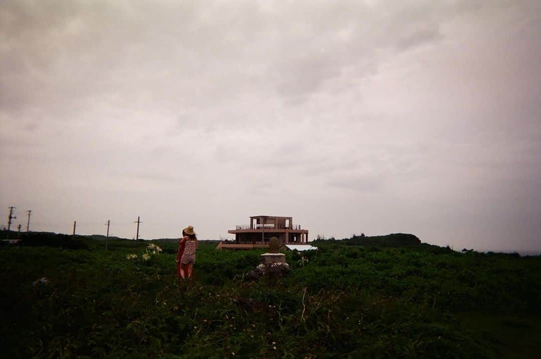 のインスタグラム：「沖縄シリーズ📷  #沖縄﻿ #国頭村 #夏休み﻿ #写ルンです」