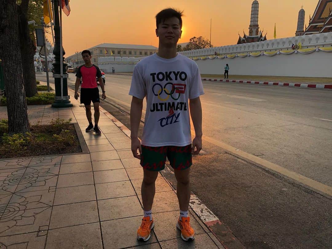 那須川天心さんのインスタグラム写真 - (那須川天心Instagram)「朝6時から15kmくらい走りました タイはだいぶ暑いです これから練習です🔥 頑張ります✌️ #タイ #ペッティンディー #疲れすぎて #皆無表情 #🇹🇭」1月9日 15時09分 - tenshin.nasukawa
