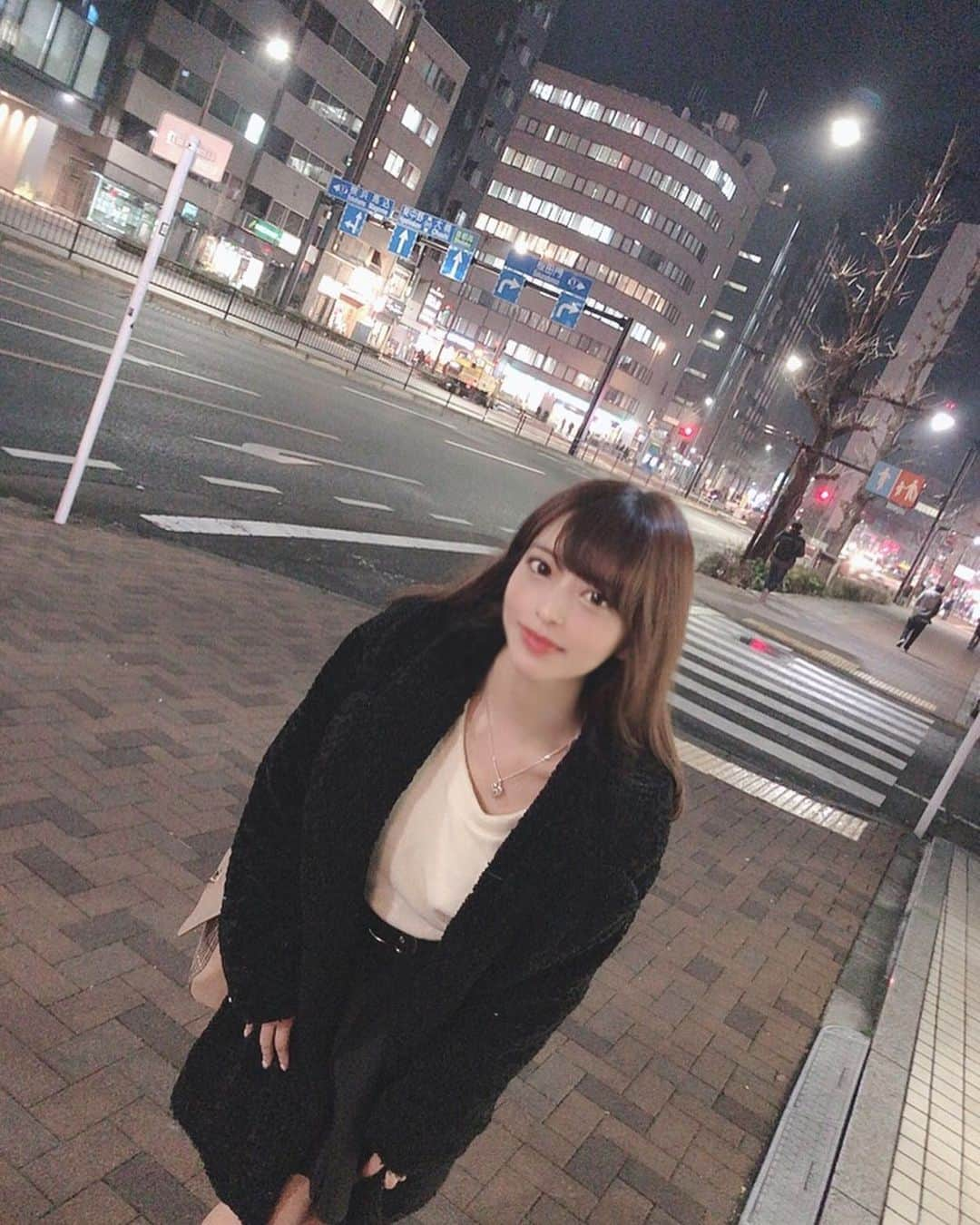 桜もこさんのインスタグラム写真 - (桜もこInstagram)「🌃 #tokyo #🌃 #🌙 #instagood #instagram #♥️」1月9日 15時12分 - mokochan319