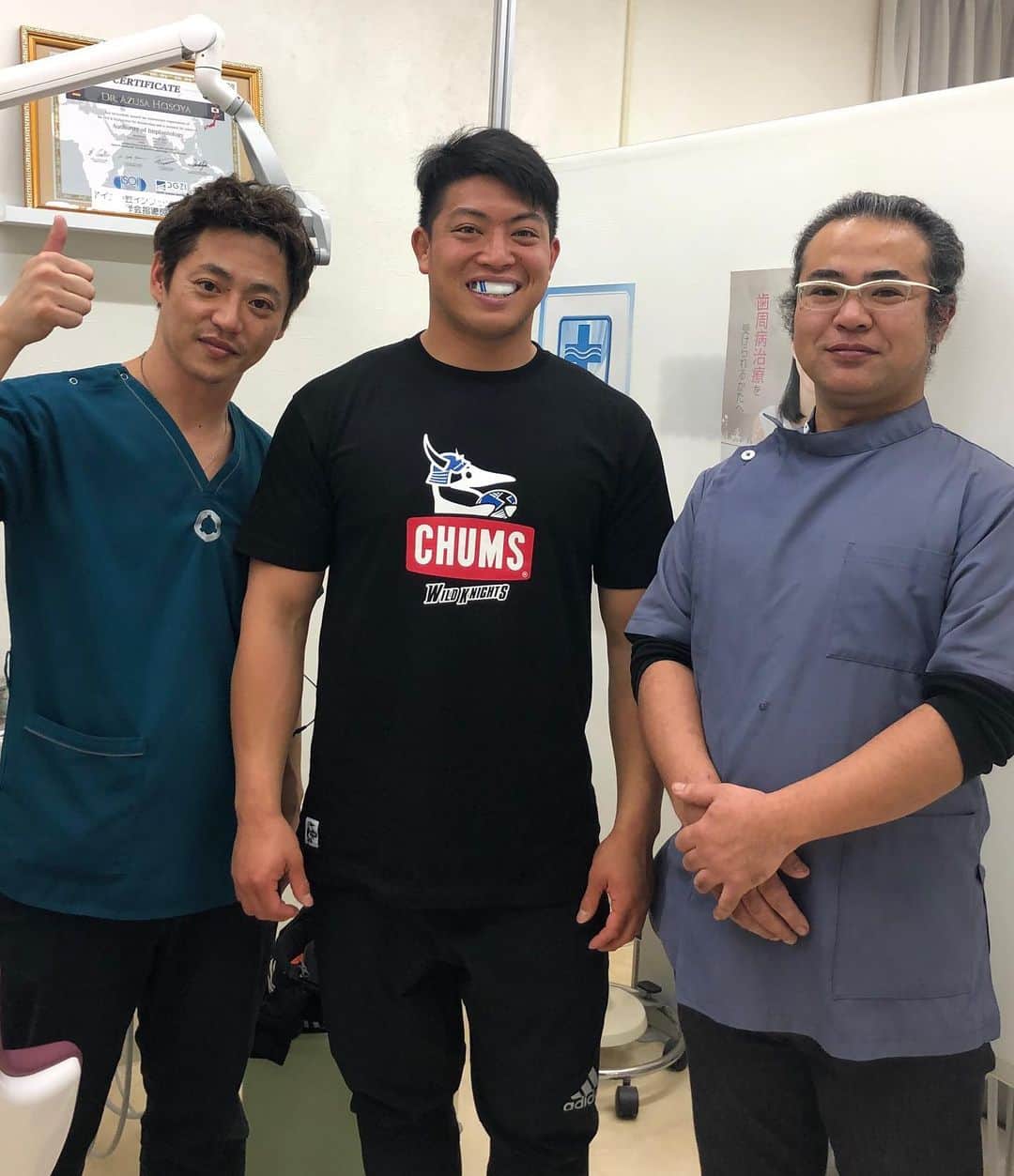 坂手淳史さんのインスタグラム写真 - (坂手淳史Instagram)「@smile_dental_office_ さんと技工士の瀧島さんにマウスピースを作って頂きました！！ 今シーズンはこのマウスピースで頑張ります🔥🔥 ・  マウスピースはコンタクトの多いラグビー選手にとってすごく大事。 子供達もしっかりマウスピースをつけてプレーしてください🏉🏉🏉 ・  #スマイルデンタルオフィス #Y'sDentalTechno #マウスピース #panasonicwildknights」1月9日 15時16分 - sakateatsushi2