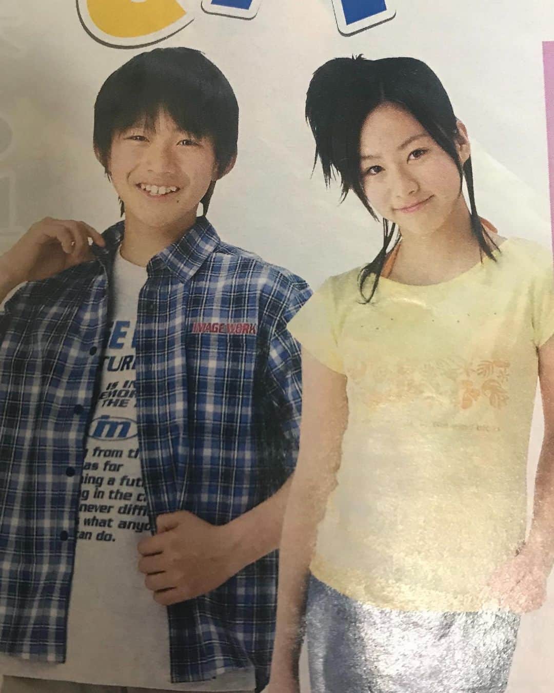 東森美和さんのインスタグラム写真 - (東森美和Instagram)「私が子役時代(8〜13歳)ぐらいまで良くお仕事一緒にしてた、幼なじみの右京君と15年ぶりにダナンで再会🤩今ダナンに住みながら、#ダナン向上委員会 として頑張ってるよ😊  昔の写真と見比べたら面白いです🤣 お互い仕事してた時の記憶はあんまりないんですが、、笑  普通の幼なじみというより、お仕事仲間だった感じで、お仕事以外で会うことはないまま、疎遠になってましたが、  母親同士がいまだに連絡取り合っていて、お互い色々今こうしてるみたいだよーって感じのまま15年が経ち…  現在私が28歳、右京君が27歳。 次回はママと一緒に来たいな☺️ ダナンはとっても素敵でハマりそう💓 ダナンに行きたい時はぜひダナン向上委員会のインスタをチェックしてみてね！  #ダナン #ダナン旅行 #東森美和 #再会に感謝 #おさななじみ」1月9日 15時48分 - higashimorimiwa