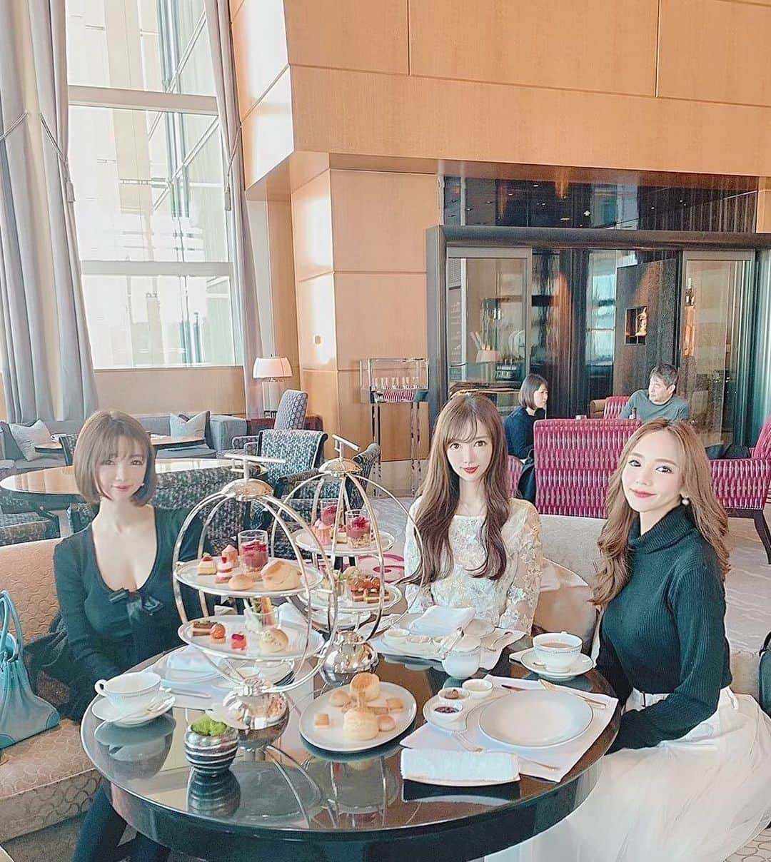 森下悠里さんのインスタグラム写真 - (森下悠里Instagram)「美女達とアフティ💓 - #afternoontea #today #with #beautiful #beauty #ritz #hotel」1月9日 15時50分 - yuurimorishita