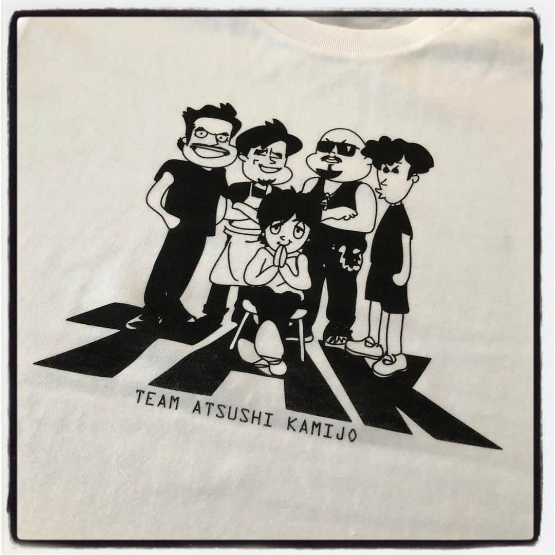のインスタグラム：「チーム上條Tシャツとトートバッグできました！ これはマストなアイテム！！ #ダンディナイト の福袋でゲット！！」