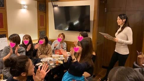 蓮実クレアさんのインスタグラム写真 - (蓮実クレアInstagram)「歌舞伎町のBar HARUにて 初の女子会やらせていただにました！ たくさんの女子に囲まれて幸せ三昧♡ お話もランダムプレゼントも大盛り上がり✨ お手伝いにクレアガールズのカイリちゃん、そして後輩女優の春風ひかるちゃんもプライベートで遊びに来てくれました！  楽しすぎて月1でやりたいくらい (　´ᾥ`　)♡すきっ♡  #蓮実クレア #春風ひかる #女子会 #月1開催 #女子オンリーオフ会 #歌舞伎町 #BAR」1月10日 2時55分 - hasumi_kurea