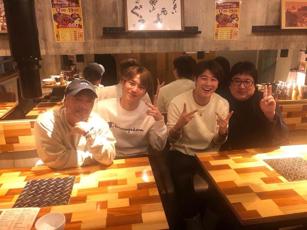 のインスタグラム：「この方々がいなかったらJGもいない、、本当に毎日感謝しています。 韓国に帰ってきてやく1ヶ月がたってるんですが、洋平さんポゴシポヨ。@panicrew_yohey これからも頑張ります！！ . . . #JG #恩人」