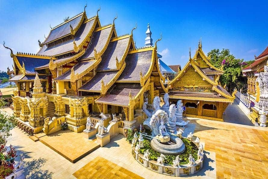 タイ国政府観光庁さんのインスタグラム写真 - (タイ国政府観光庁Instagram)「⠀ 【🇹🇭💎タイ の秘宝💎🇹🇭】⠀ ⠀ 毎週木曜日は、タイの知られざる観光スポットをご紹介🙌⠀ ⠀ 今回ご紹介するのは、チェンマイから南へ約30kmのところにある古都「ランプーン」🍁⠀ 11世紀頃から13世紀末まで王都として栄えていた町で、現在も格式高いランナー様式の仏塔がそびえ立っています‼️⠀ ⠀ 歴史ある寺院を巡ることはもちろん、周囲の山岳地帯ではトレッキングやキャンプを楽しむことができます⛺️🌲⠀ ⠀ アクセスは、チェンマイからバスで約45分🚌💨⠀ ⠀ #タイの秘宝 #タイ #ランプーン #タイ北部 #古都 #仏教 #寺院 #お寺巡り #こんなタイ知らなかった #タイを知りつくす #タイ旅行 #歴女 #旅好きな人と繋がりたい #旅行好きな人と繋がりたい #海外旅行 #旅行 #東南アジア #thailand #lamphun #temple #heritage #amazingthailand #thailandtravel #thailandtrip #thai  #thaistagram #lovethailand #thailandhiddengems #hiddengems」1月9日 19時00分 - amazingthailandjp