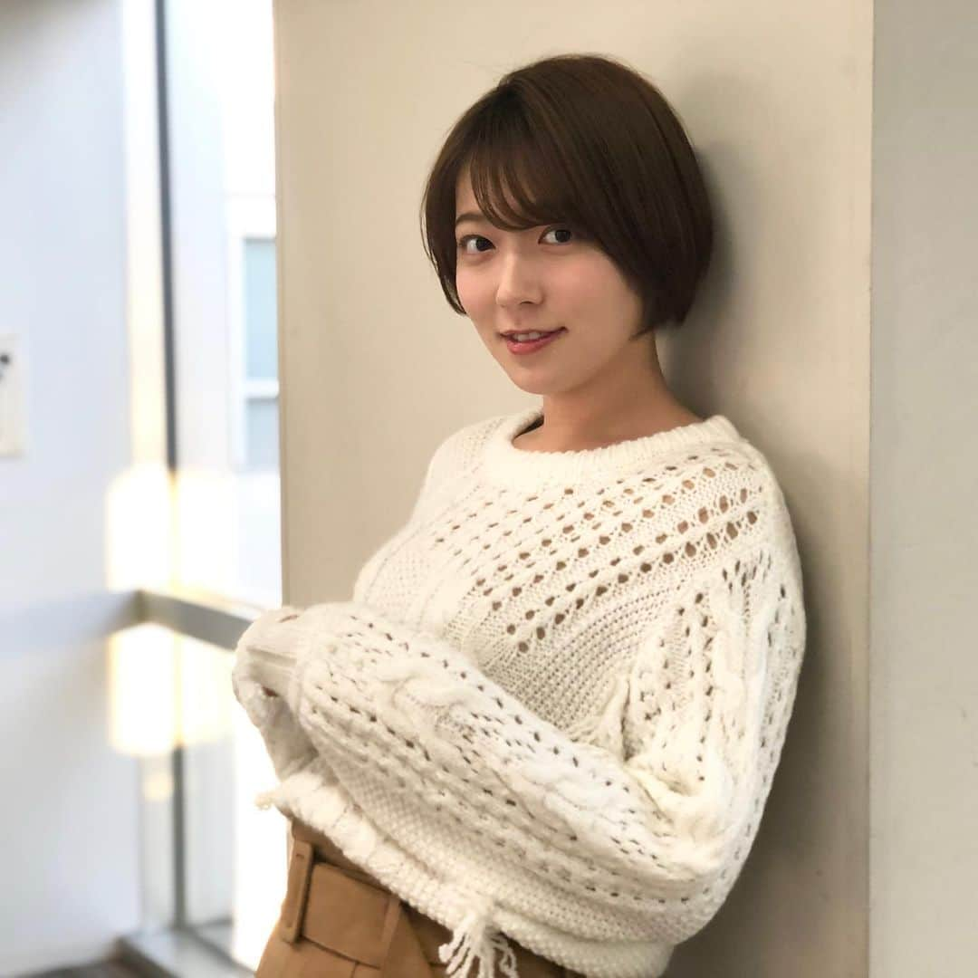 フジテレビ「めざましテレビ」さんのインスタグラム写真 - (フジテレビ「めざましテレビ」Instagram)「1月9日（木）きょう何着て行く？ ・ ファッション雑誌CanCamとコラボした お天気コーナー「きょう何着て行く？」 阿部華也子ちゃんの毎日のコーデを紹介♪ ・ 【きょうのコーデ】 コート→#MEWSREFINEDCLOTHES 2万6000円 ニット→#ウィルセレクション 1万2000円 パンツ→#LAGUNAMOON 1万4000円 靴→#HIPS 9000円 ストール→#マッキントッシュフィロソフィー 2万7000円 イヤリング→#ステラハリウッド 4900円 ・ 【コーデのポイント】 チェックのマフラーをアクセントにしたトラッドスタイル🧣 ネイビーのダブルボタンコートやキャメルのワイドパンツなど きちんとしたアイテムを選ぶとグッドガールな雰囲気がプラスできます👩🏻‍🏫 ・ #めざましテレビ #きょう何着て行く？ #阿部華也子 #今日のコーデ#コーデ #CanCam #今日のファッション#ootd #きょう何着て行く？は月〜金朝6時22分ごろ放送！」1月9日 19時10分 - mezamashi.tv