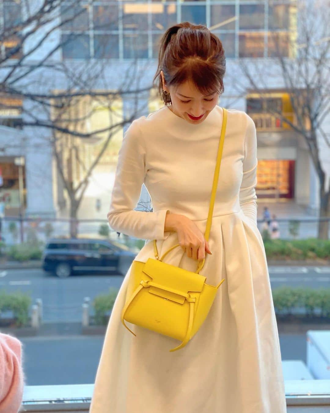 美香さんのインスタグラム写真 - (美香Instagram)「カワイイ💛💛💛 小さいのに びっくりするくらい入る！春はイエローで！ @celine #shopping💛」1月9日 19時29分 - mikaofficial99