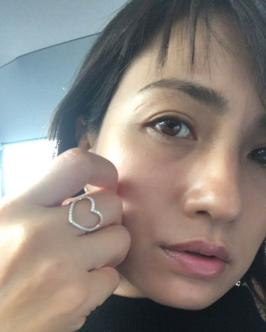 佐田真由美さんのインスタグラム写真 - (佐田真由美Instagram)「@enasoluna_official ♡Diamond ring♡ 可愛いなぁ☆」1月9日 19時45分 - sadamayumi