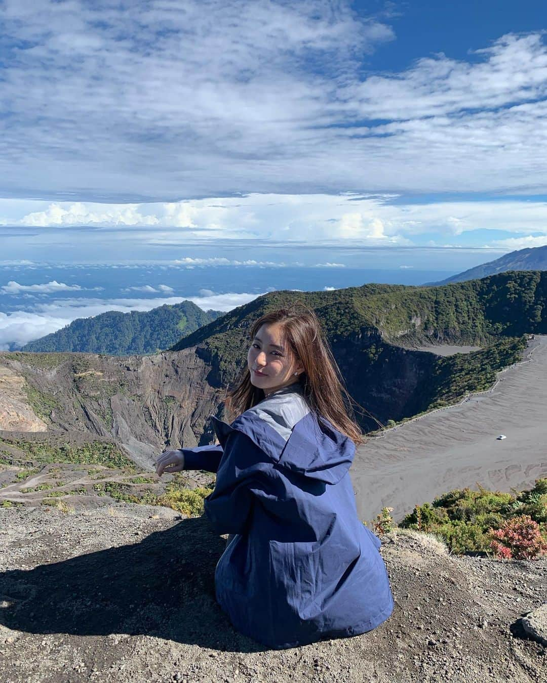 新木優子さんのインスタグラム写真 - (新木優子Instagram)「青空と緑のコントラストが綺麗で空気も澄んでいて気持ち良かったなぁ☺️」1月9日 19時58分 - yuuuuukko_