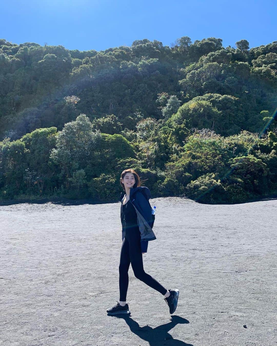 新木優子さんのインスタグラム写真 - (新木優子Instagram)「青空と緑のコントラストが綺麗で空気も澄んでいて気持ち良かったなぁ☺️」1月9日 19時58分 - yuuuuukko_