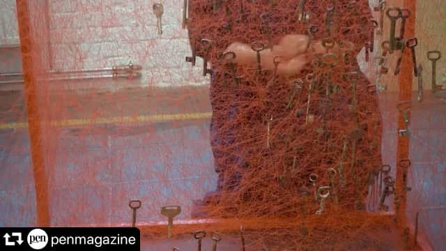 のインスタグラム：「#repost @penmagazine ・・・ 【発売中！#クリエイターアワード2019】⠀⠀ 今号の表紙を飾ったアーティスト・塩田千春 @chiharushiota さん。今年10月末に閉幕した森美術館での個展『塩田千春展：#魂がふるえる』は、延べ66万人という、同館歴代２位の来場者数を記録。ベルリンのアトリエで撮影した、新作の貴重な制作風景も収録した動画は必見！⠀⠀ https://www.pen-online.jp/feature/art/pca2019_shiota/1⠀⠀ ⠀ MOVIE：ジャンニ・プレッシャ」