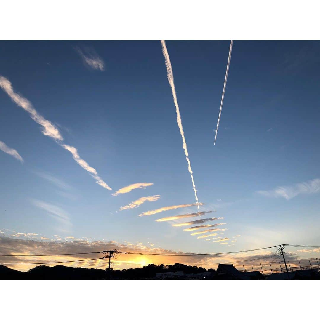 宮田聡子さんのインスタグラム写真 - (宮田聡子Instagram)「今日は寒かったり暖かかったりでしたね。 皆さん風邪をひかないように気をつけてくださいね。 地元の空が広くて綺麗でした。また頑張ろう。」1月9日 20時10分 - miyatasatoko