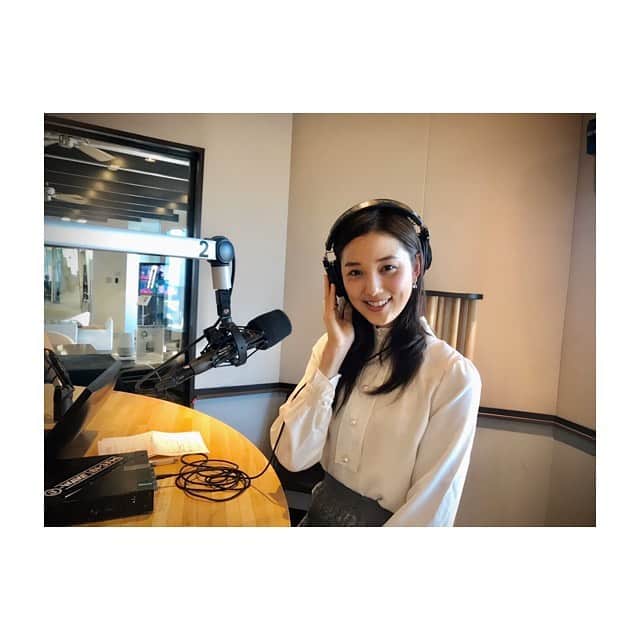高田有紗さんのインスタグラム写真 - (高田有紗Instagram)「明日の11:30から放送のJ-WAVE「ALL GOOD FRIDAY」にゲスト出演させていただきます🥰  @jwave813 @allgoodfriday . 14:40頃放送の「CITIZEN NEW TIME FOR YOU」に登場しますので、是非チェックしてくださいね🥰 #高田有紗　#jwave #ラジオ」1月9日 21時25分 - arisatakada.album
