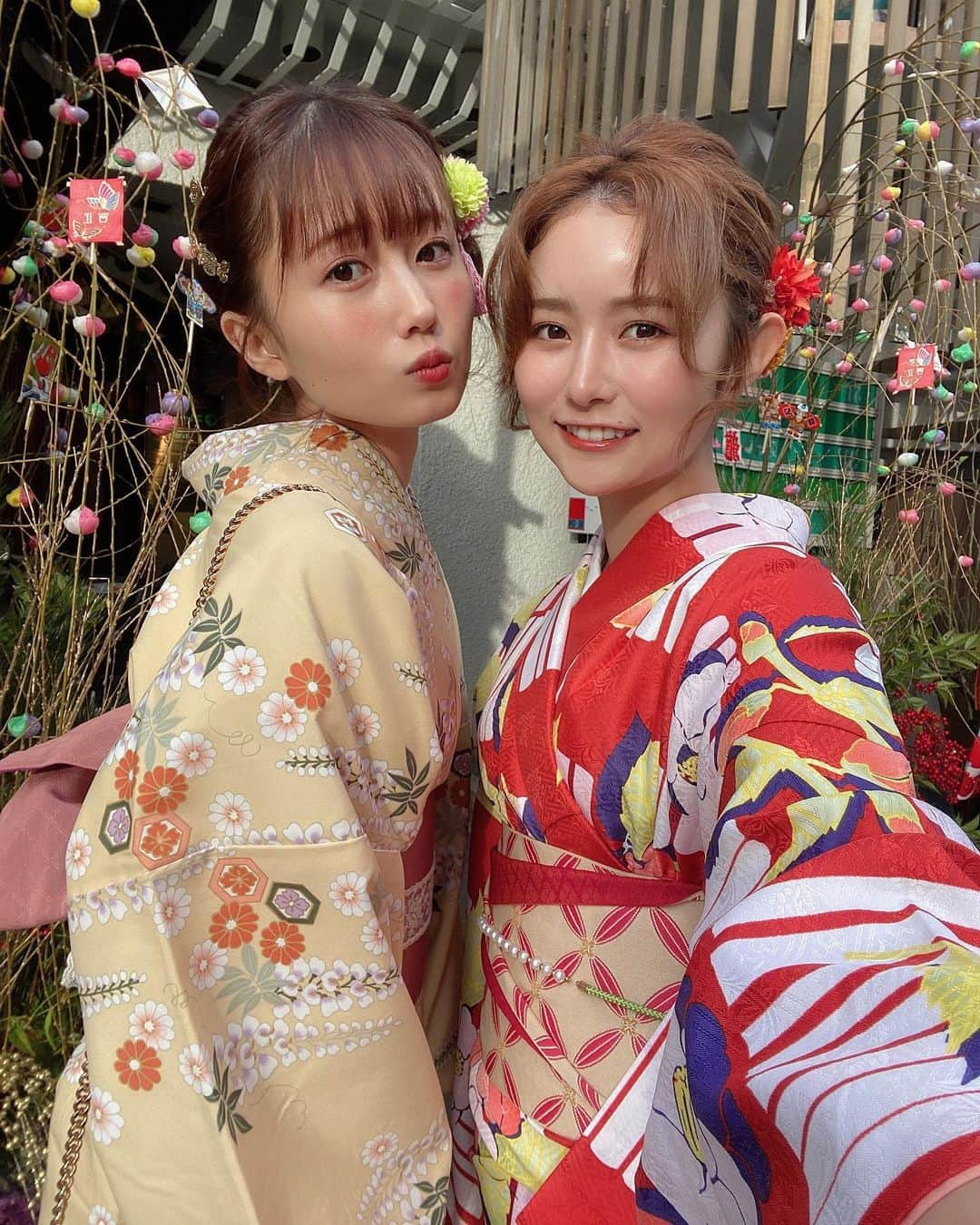 増澤璃凜子さんのインスタグラム写真 - (増澤璃凜子Instagram)「京都きらきら投稿をしてますが、 本来の目的はまつきと車折神社で 御祈祷、玉垣を作りに行くことでした⛩🤍 . 車折神社いくなら、まつきと行きたいと言って連絡したら まつきもわたしも！と即決で計画を前から立てて やっと行けました🥺🥺🥺🥺 . 遠かったけど、一番良い時間帯に全部終わらせることが できたの凄くミラクルを感じた🤭✨ 雨(縁起良いらしい)だしガチだったので 神社で二人でちゃんと撮った写真がないけど😂 . 春には出来てるみたいなので、 また京都行くのがたのしみ！！！ #kyoto #車折神社 #まつきりな #増澤璃凜子 #リリコマスザワ」1月9日 21時25分 - ririkomasuzawa