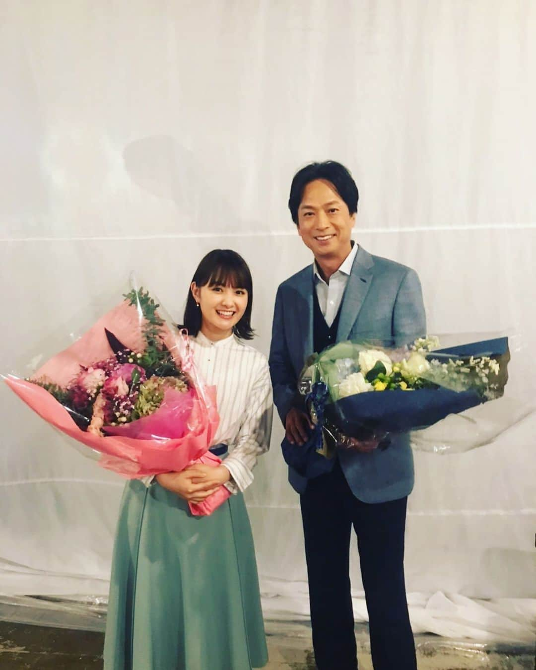 葵わかなさんのインスタグラム写真 - (葵わかなInstagram)「クラウドワークスのCMに出演させてもらっています。  1月から流れているところもあるとか…  新入社員役で椎名桔平さんと共演させていただきました！  オフィスで働く役はあまり経験がなかったので、不思議な感じ…  ちょっと嬉しい☺️ パソコンをカタカタって感じがね笑  ぜひ、見つけてください！  #クラウドワークス」1月9日 21時37分 - aoiwakana0630