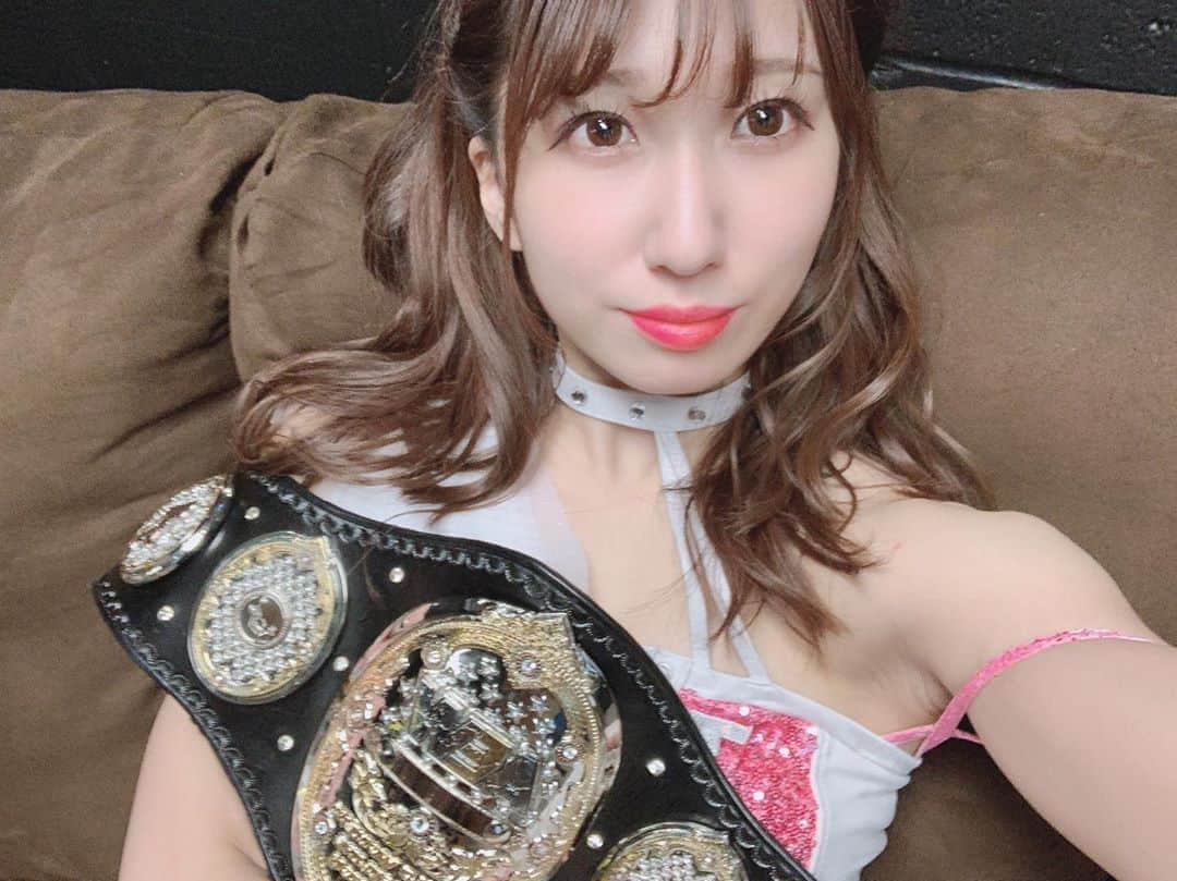 RIHOさんのインスタグラム写真 - (RIHOInstagram)「Thank you #AEW 🥰 See you at #jerichocruise 🏖🐠☀️💗 . . #aewdynamite #imwithaew #Riho #aewontnt #V4」1月9日 21時52分 - riho_gtmv