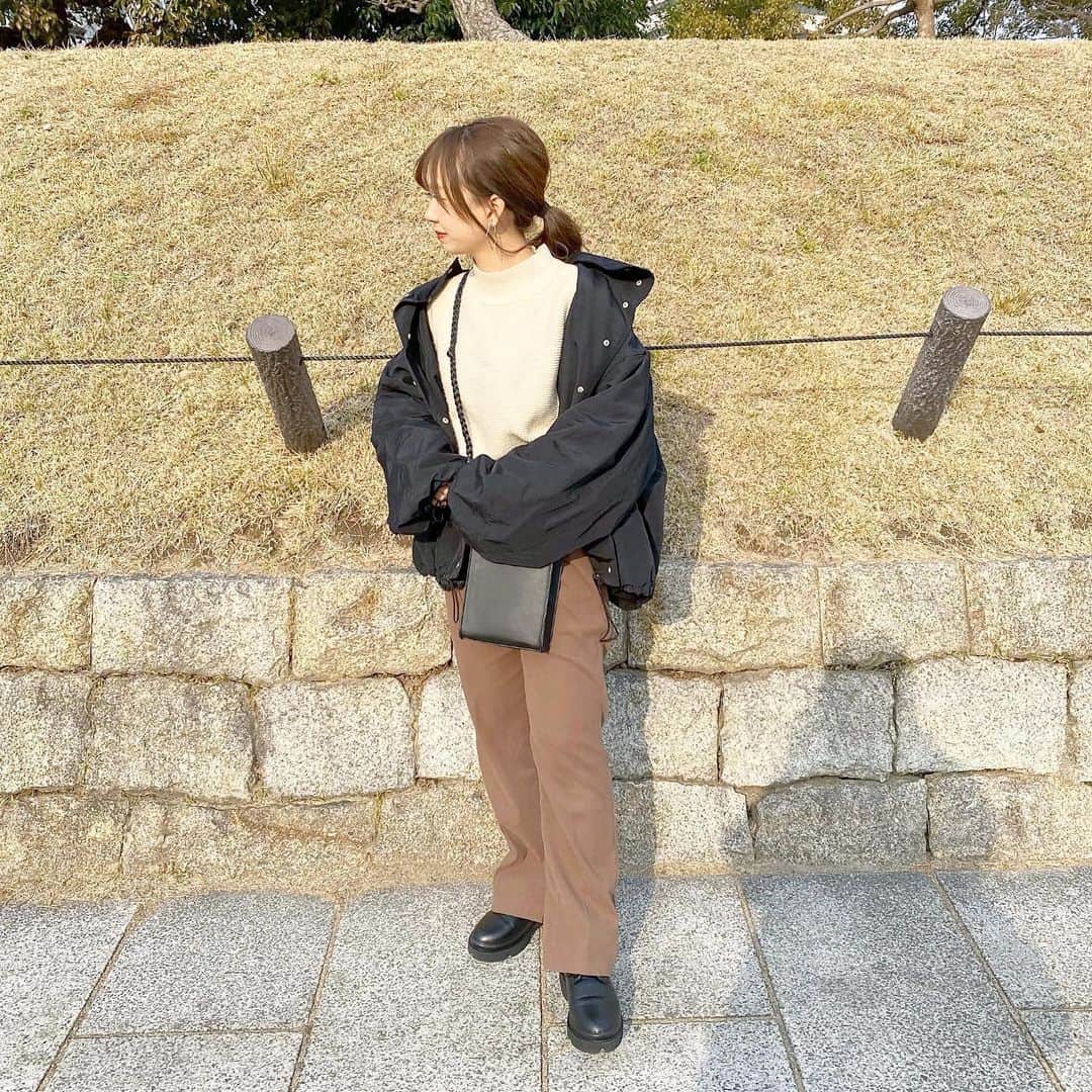 haruさんのインスタグラム写真 - (haruInstagram)「ㅤㅤㅤㅤㅤㅤㅤㅤㅤㅤㅤㅤㅤ ㅤㅤㅤㅤㅤㅤㅤㅤㅤㅤㅤㅤㅤ ㅤㅤㅤㅤㅤㅤㅤㅤㅤㅤㅤㅤㅤ #ootd ㅤㅤㅤㅤㅤㅤㅤㅤㅤㅤㅤㅤㅤ 個人的にここ最近で1番おすすめのパンツ💕 ㅤㅤㅤㅤㅤㅤㅤㅤㅤㅤㅤㅤㅤ 安いのに形綺麗のだ( *˙0˙*)🧡！ 丈長めだから厚底はかなきゃだけど😂 ㅤㅤㅤㅤㅤㅤㅤㅤㅤㅤㅤㅤㅤ ㅤㅤㅤㅤㅤㅤㅤㅤㅤㅤㅤㅤㅤ 小物を黒でまとめて ローポニーで大人ぽく🧡 ㅤㅤㅤㅤㅤㅤㅤㅤㅤㅤㅤㅤㅤ ❤︎ tops : #titivate ❤︎ pants : #vannieu ❤︎ bag : #chuclla ❤︎ outer : #kastane ❤︎ shoes : #gu ㅤㅤㅤㅤㅤㅤㅤㅤㅤㅤㅤㅤㅤ ㅤㅤㅤㅤㅤㅤㅤㅤㅤㅤㅤㅤㅤ もしかしたらコラボのお洋服を 作らせていただけるかもしれなくて 春夏のお洋服でこんなのがあったらな〜とか こんなのがほしい！とかあったら ぜひ意見を聞かせて頂きたいです🥺💕 今候補にあるのは ブラウス か ワンピース 🤭💭 ㅤㅤㅤㅤㅤㅤㅤㅤㅤㅤㅤㅤㅤ 不安がいっぱいだけど 私なりの何かが できたらなあと、、、頑張らなくちゃ🥺✊ ㅤㅤㅤㅤㅤㅤㅤㅤㅤㅤㅤㅤㅤ #harucd ㅤㅤㅤㅤㅤㅤㅤㅤㅤㅤㅤㅤㅤ」1月9日 22時06分 - __haru3