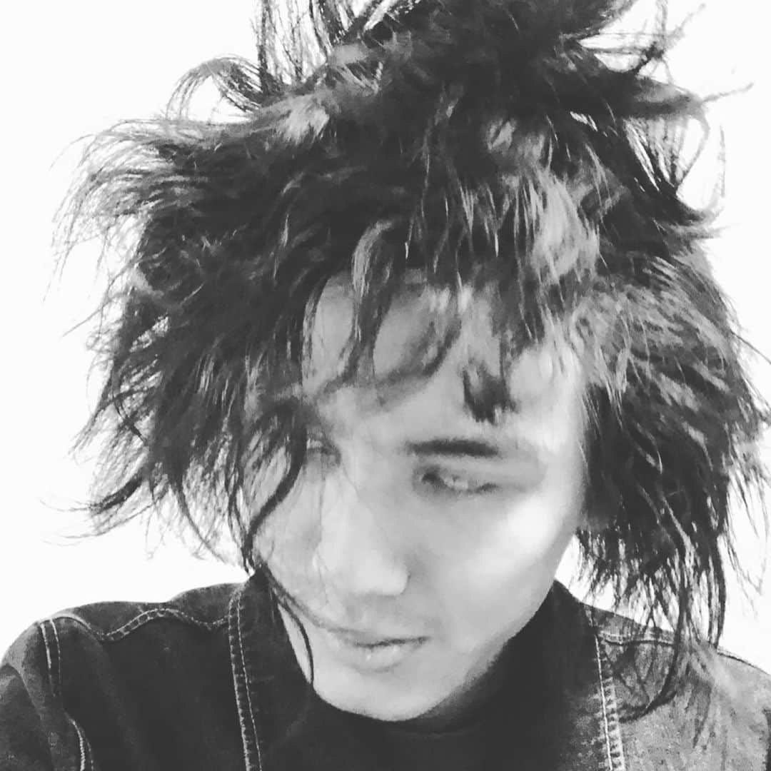 藤井風さんのインスタグラム写真 - (藤井風Instagram)「Cool wind in my hair」1月9日 22時48分 - fujiikaze