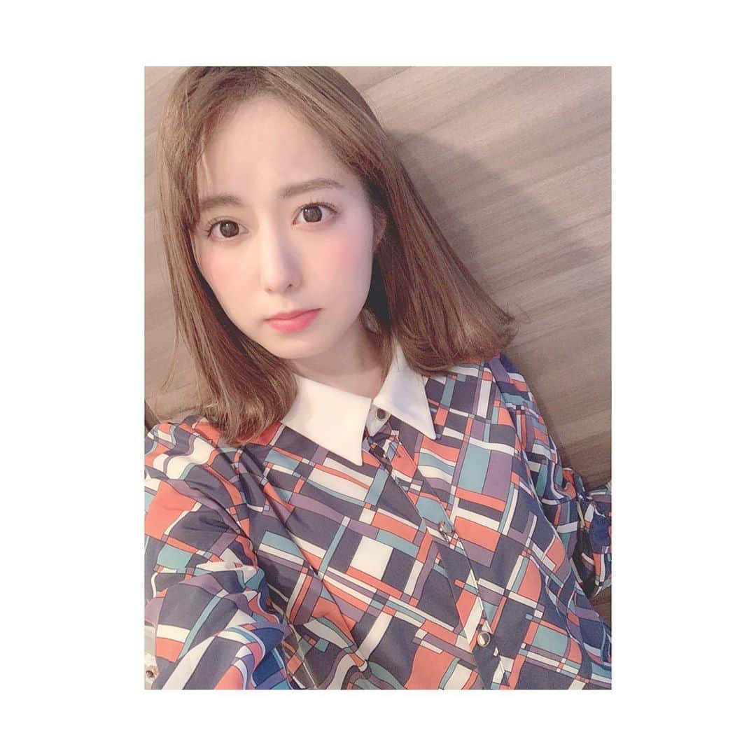 前田美里のインスタグラム：「かきあげ系女子？🤔 #かきあげ前髪 #ヘアアレンジ #メイク #イメチェン #redyazel #セルフィー #自撮り #selfie #japanesegirl #follow #followｍe」