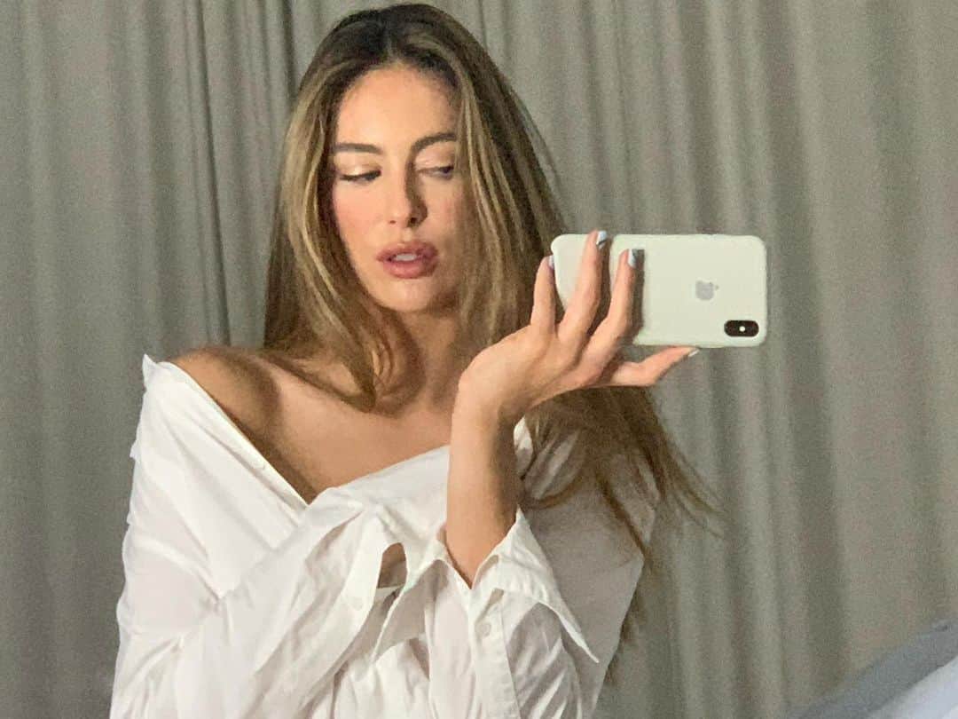 のインスタグラム：「Blurry but so is life」
