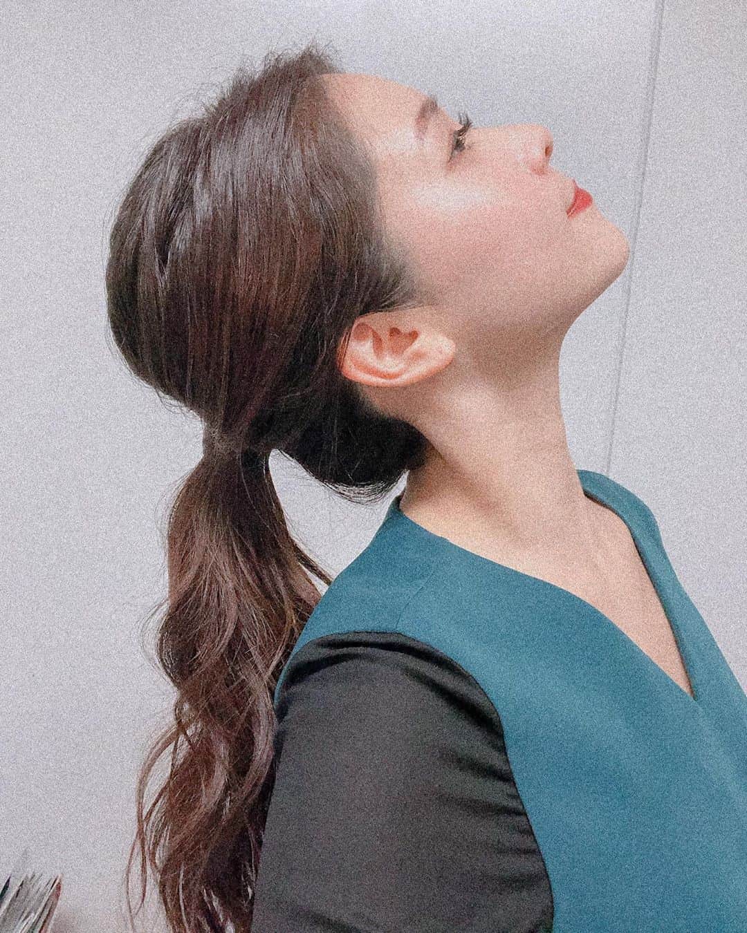 のインスタグラム：「上を向いて歩こうよう。  #うん #これは #上向きすぎて  #歩けない #ね」