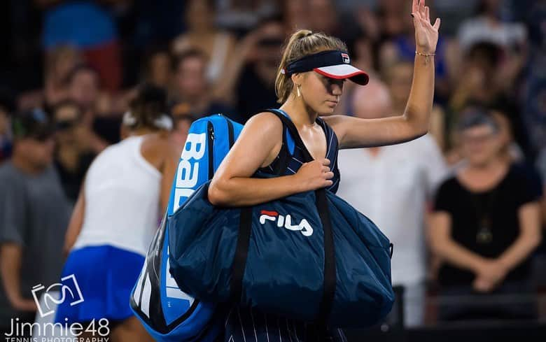 ソフィア・ケニンさんのインスタグラム写真 - (ソフィア・ケニンInstagram)「Tough match last night.. Congrats @naomiosaka! See you next year Brisbane 👋🏼 🔜✈️ Adelaide」1月9日 23時46分 - sofia.kenin